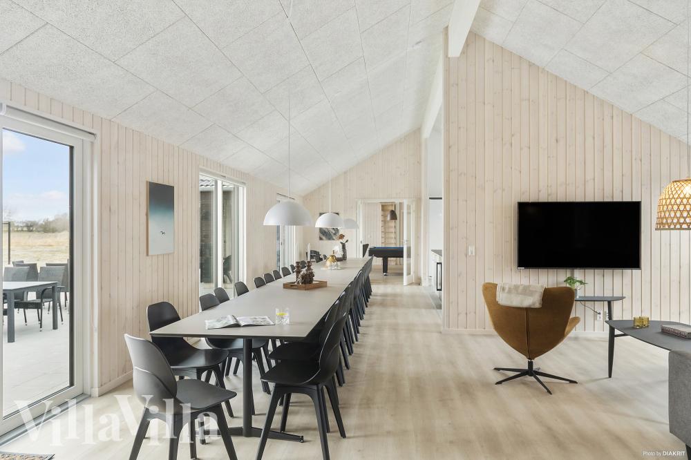 Aufenthaltsraum mit Platz für 30 im Luxusferienhaus Nr. 914.