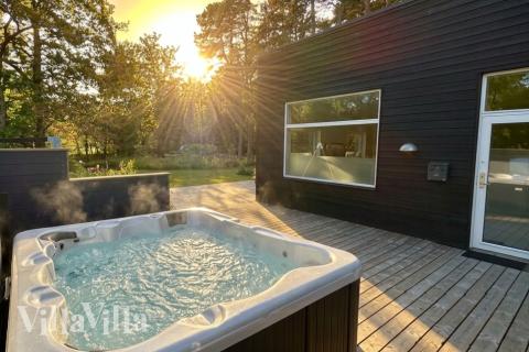 Im Luxusferienhaus Nr. 641 gibt es einen Whirlpool und 8 Schlafzimmer.