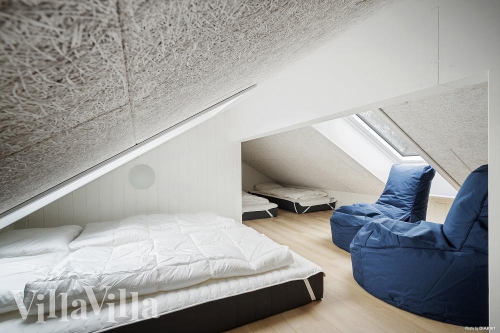 Einige der 18 Schlafgelegenheiten befinden sich im Luxusferienhaus Nr. 918 auf dem ausgebauten Dachboden