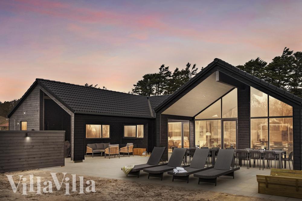 Dieses schöne Poolhaus Nr. 918 mit Platz für 18 Personen liegt in Westjütland