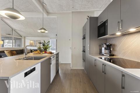 Die Küche in dem Luxusferienhaus Nr. 919 ist so gut ausgestattet, dass man problemlos Mahlzeiten für 12 Personen zubereiten kann.