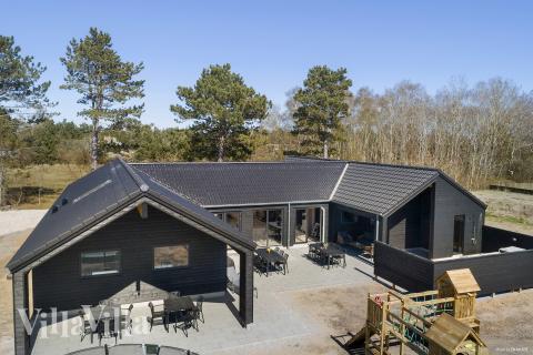 Dieses schöne Poolhaus Nr. 933 mit Platz für 20 Personen liegt in Lolland/Falster/Mön