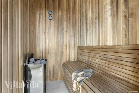 Genießen Sie die heiße Sauna im Luxusferienhaus Nr. 965 für 12 Personen