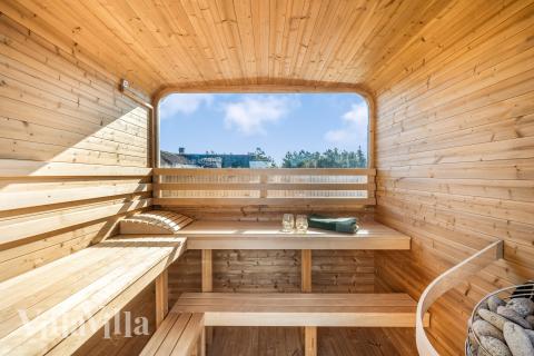 Genießen Sie die heiße Sauna im Luxusferienhaus Nr. 332 für 20 Personen