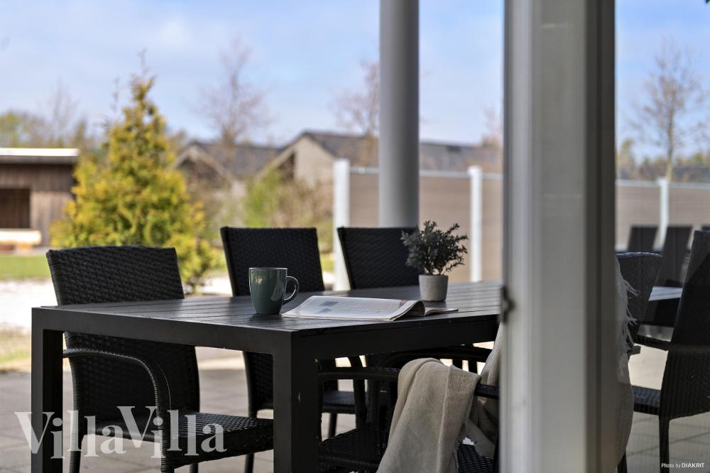 Das Luxusferienhaus Nr. 484 hat eine tolle Terrasse, die mit hochwertigen Gartenmöbeln für 18 Personen ausgestattet ist.