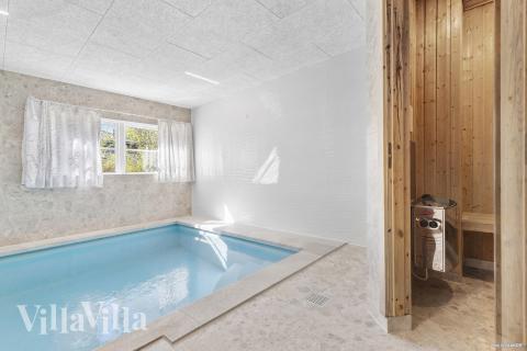 Der schicke Pool im Luxusferienhaus Nr. 247 für 20 Personen