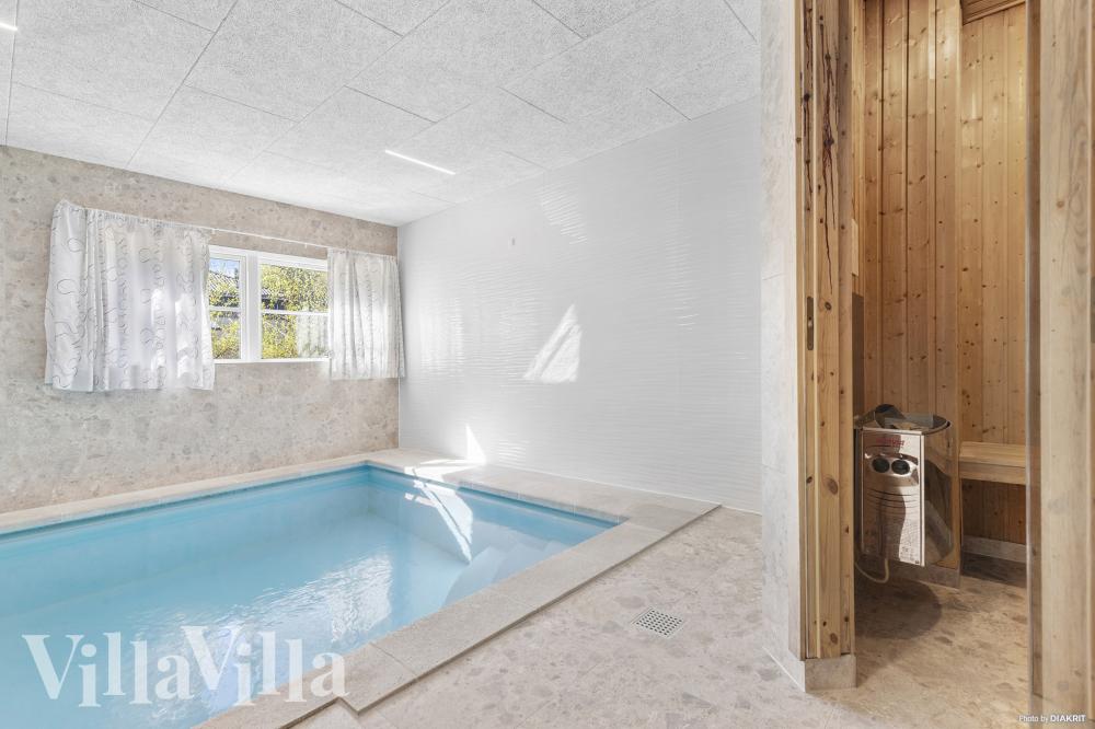 Der schicke Pool im Luxusferienhaus Nr. 247 für 20 Personen