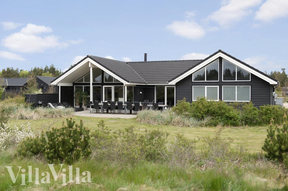 Dieses schöne Poolhaus Nr. 456 mit Platz für 20 Personen liegt in Westjütland