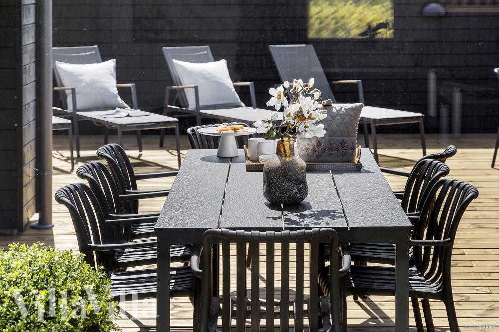 Genießen Sie einen Grillabend auf der Terrasse des Luxusferienhauses Nr. 931 in Ostjütland