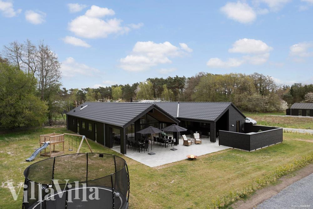 Dieses schöne Poolhaus Nr. 622 mit Platz für 18 Personen liegt in Bornholm