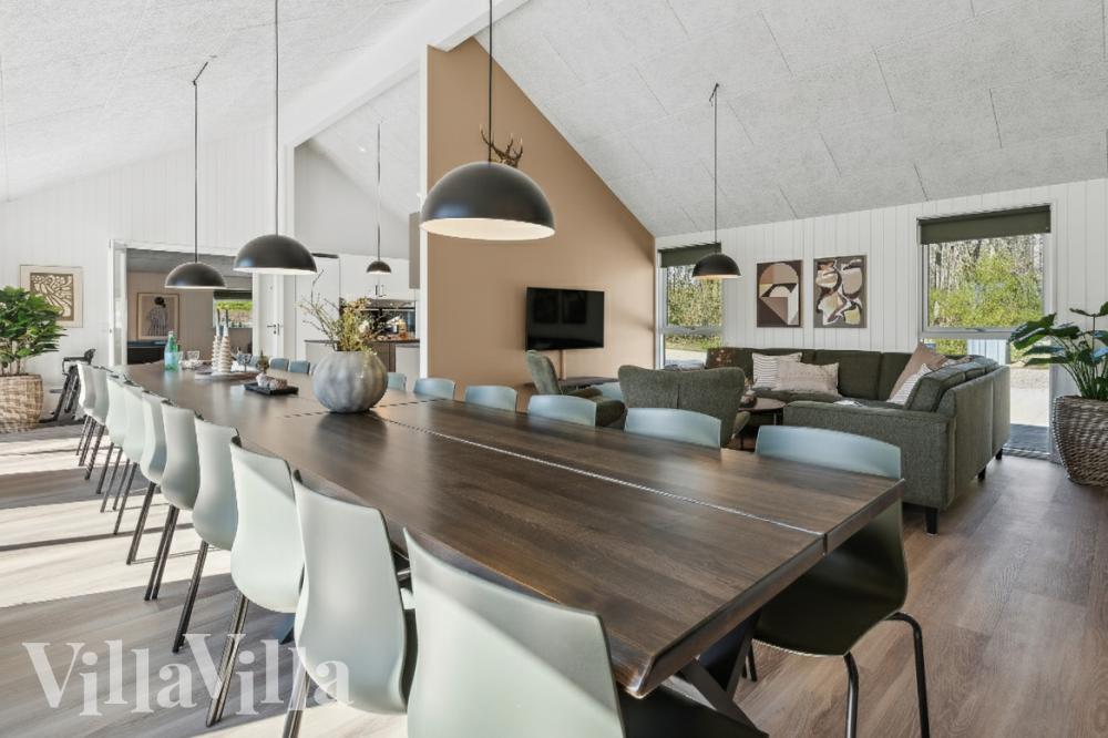 Der Aufenthaltsraum bietet Platz für 24 Personen, wenn ihr das Ferienhaus 962 in Lolland/Falster/Mön besucht.