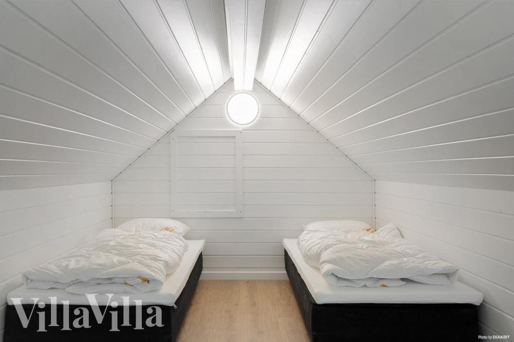 Einige der 14 Schlafgelegenheiten befinden sich im Luxusferienhaus Nr. 557 auf dem ausgebauten Dachboden