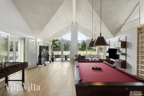 Das Luxusferienhaus 934 für 26 Personen hat einen großen Aktivitätsraum mit u. a. Billard und Darts