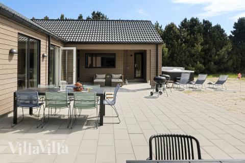 Das Luxusferienhaus Nr. 934 hat eine tolle Terrasse, die mit hochwertigen Gartenmöbeln für 26 Personen ausgestattet ist.