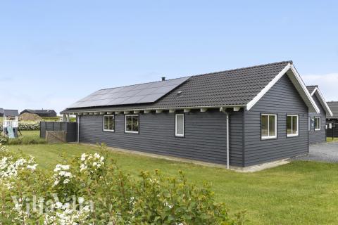 Dieses schicke Poolhaus Nr. 338 liegt in Fünen und seine Inseln und bietet Platz für 16 Personen.