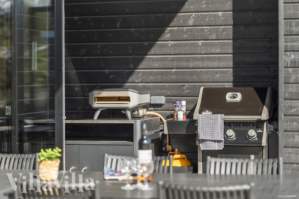 Das Luxusferienhaus Nr. 977 hat eine tolle Terrasse, die mit hochwertigen Gartenmöbeln für 10 Personen ausgestattet ist.