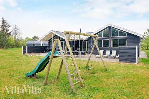Neben den vielen schönen Stunden, die man im Poolbereich des Hauses verbringen kann, bietet das Luxusferienhaus 295 auch zahlreiche Freizeitangebote im Freien