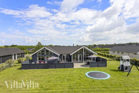 Dieses schöne Poolhaus Nr. 338 mit Platz für 16 Personen liegt in Fünen und seine Inseln