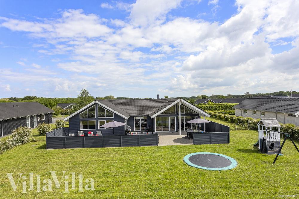 Dieses schöne Poolhaus Nr. 338 mit Platz für 16 Personen liegt in Fünen und seine Inseln