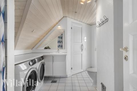 Der geräumige Eingangsbereich im Luxusferienhaus Nr. 675 in Westjütland