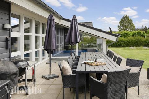Große Terrasse am Luxusferienhaus Nr. 964 in Ostjütland.