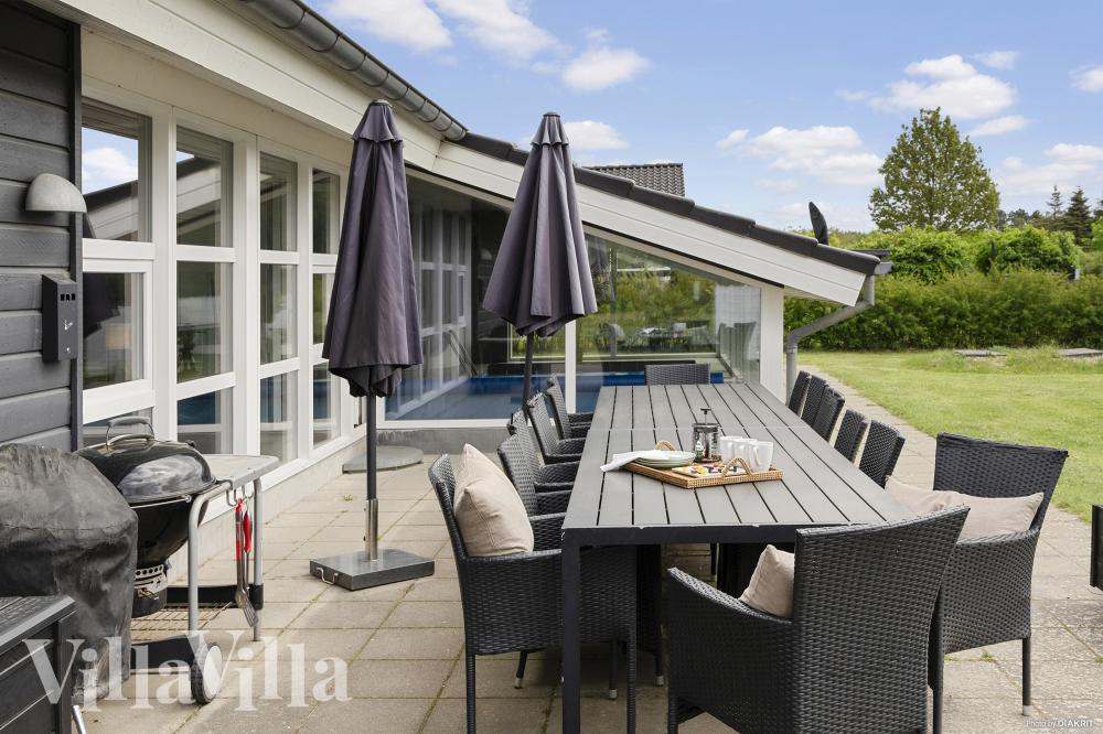 Große Terrasse am Luxusferienhaus Nr. 964 in Ostjütland.