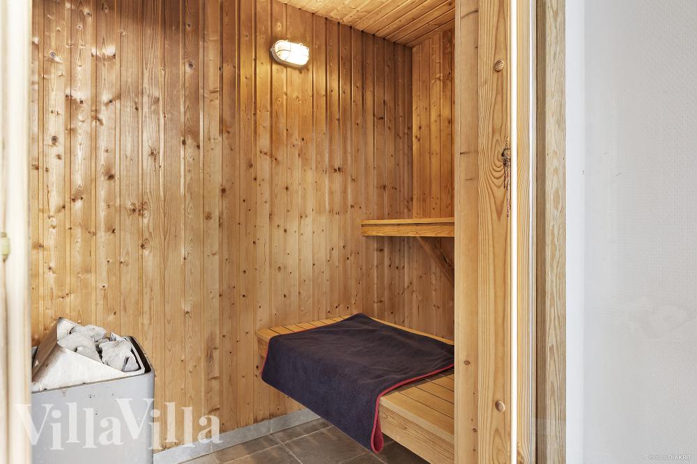 Genießen Sie die heiße Sauna im Luxusferienhaus Nr. 255 für 18 Personen