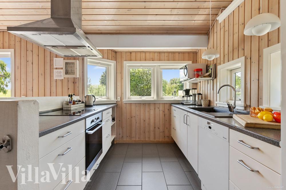 Die Küche in dem Luxusferienhaus Nr. 963 ist so gut ausgestattet, dass man problemlos Mahlzeiten für 10 Personen zubereiten kann.