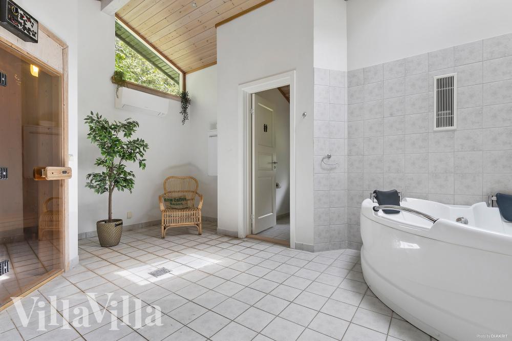 Im Luxusferienhaus Nr. 963 für 10 Personen gibt es Bad mit Dusche.