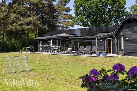 Dieses schöne Poolhaus Nr. 963 mit Platz für 10 Personen liegt in Nordseeland