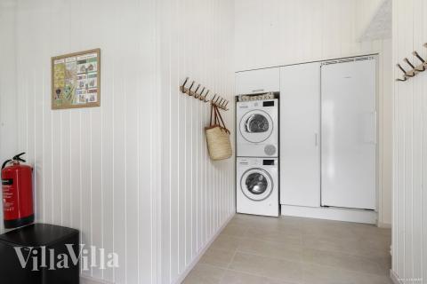 Der geräumige Eingangsbereich im Luxusferienhaus Nr. 826 in Ostjütland