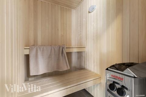 Genießen Sie die heiße Sauna im Luxusferienhaus Nr. 826 für 18 Personen