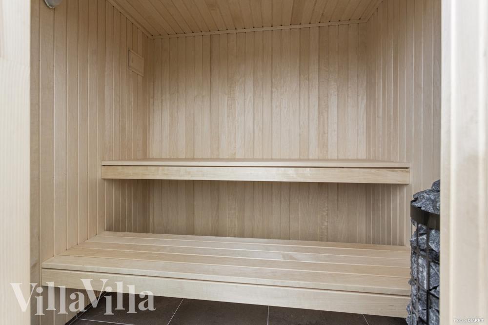 Genießen Sie die heiße Sauna im Luxusferienhaus Nr. 987 für 12 Personen