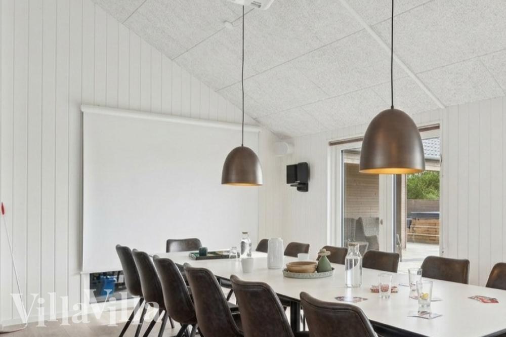 Aufenthaltsraum mit Platz für 26 im Luxusferienhaus Nr. 966.