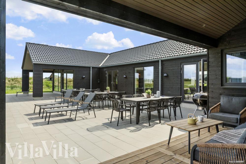 Das Luxusferienhaus Nr. 923 hat eine tolle Terrasse, die mit hochwertigen Gartenmöbeln für 30 Personen ausgestattet ist.