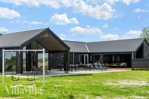 Dieses schöne Poolhaus Nr. 923 mit Platz für 30 Personen liegt in Lolland/Falster/Mön