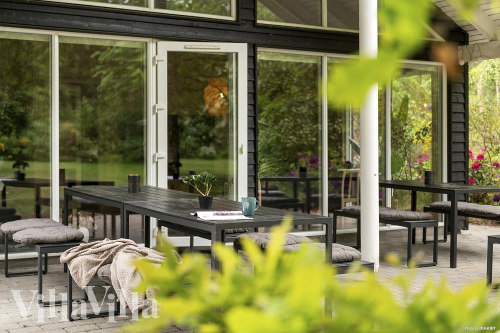 Das Luxusferienhaus Nr. 313 hat eine tolle Terrasse, die mit hochwertigen Gartenmöbeln für 18 Personen ausgestattet ist.