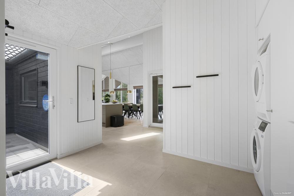 Der geräumige Eingangsbereich im Luxusferienhaus Nr. 915 in Fünen und seine Inseln