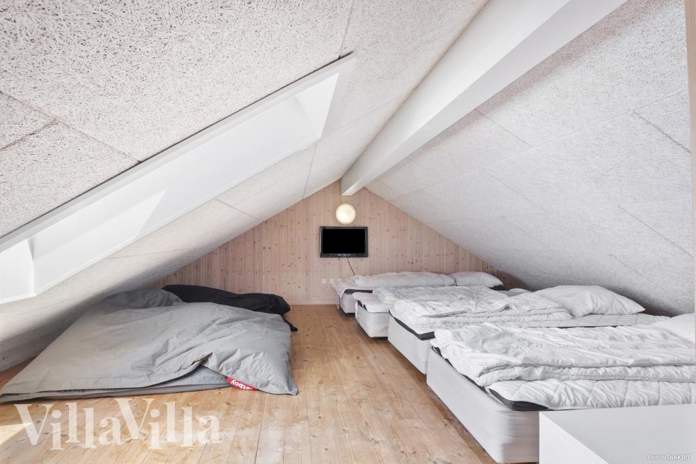 Einige der 18 Schlafgelegenheiten befinden sich im Luxusferienhaus Nr. 315 auf dem ausgebauten Dachboden