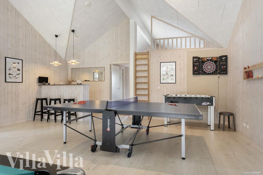Neben den vielen schönen Stunden, die man im Poolbereich des Hauses verbringen kann, bietet das Luxusferienhaus 429 auch Spielevergnügen bei Billard/Tischtennis und Darts