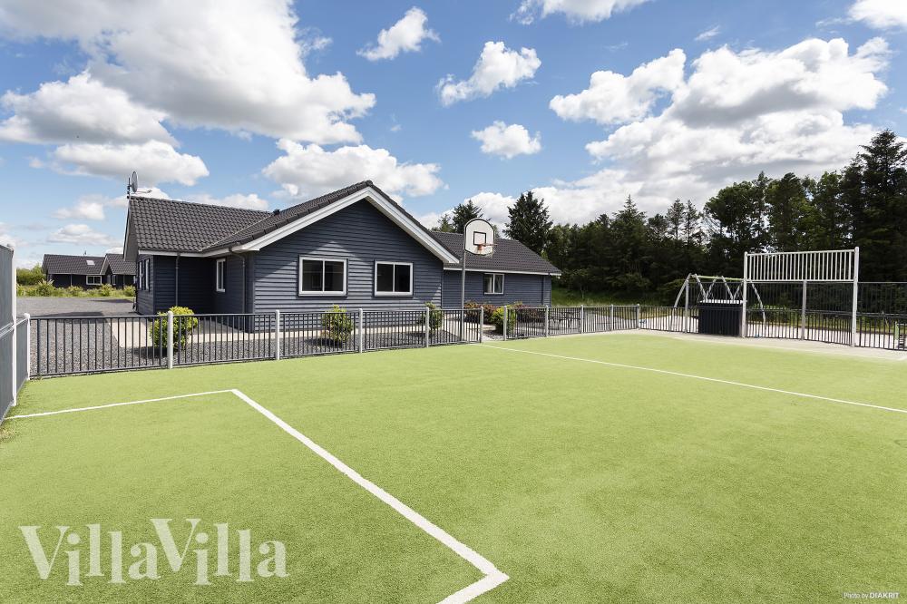 Neben den vielen schönen Stunden, die man im Poolbereich des Hauses verbringen kann, bietet das Luxusferienhaus 429 auch zahlreiche Freizeitangebote im Freien