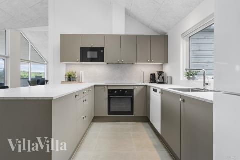 Die Küche in dem Luxusferienhaus Nr. 929 ist so gut ausgestattet, dass man problemlos Mahlzeiten für 14 Personen zubereiten kann.