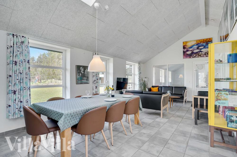 Aufenthaltsraum mit Platz für 8 im Luxusferienhaus Nr. 983.
