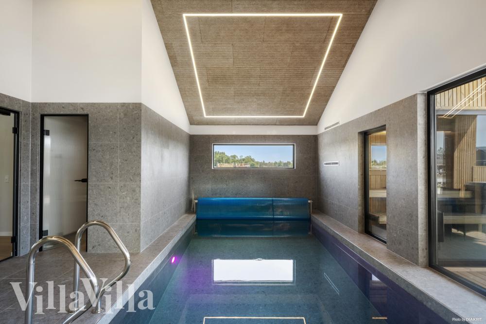 Der schicke Pool im Luxusferienhaus Nr. 975 für 16 Personen