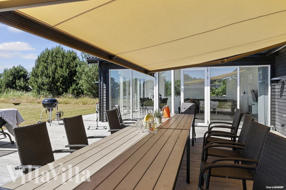 Große Terrasse am Luxusferienhaus Nr. 969 in Lolland/Falster/Mön.