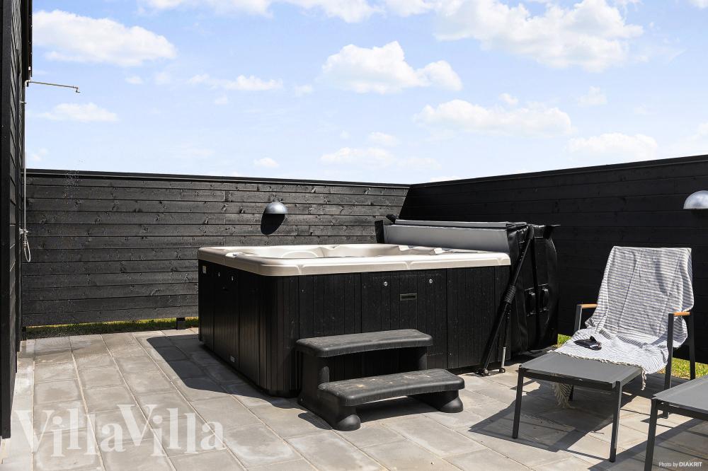 Das Luxusferienhaus Nr. 932 bietet u. a. einen tollen Whirlpool