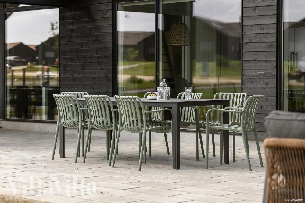 Große Terrasse am Luxusferienhaus Nr. 932 in Fünen und seine Inseln.