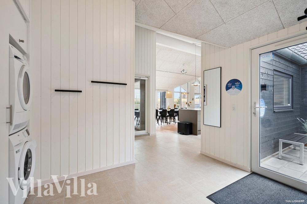 Der geräumige Eingangsbereich im Luxusferienhaus Nr. 957 in Fünen und seine Inseln