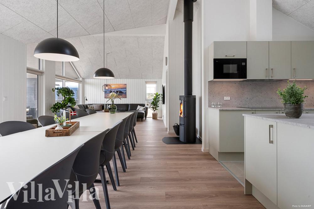 Aufenthaltsraum mit Platz für 18 im Luxusferienhaus Nr. 943.