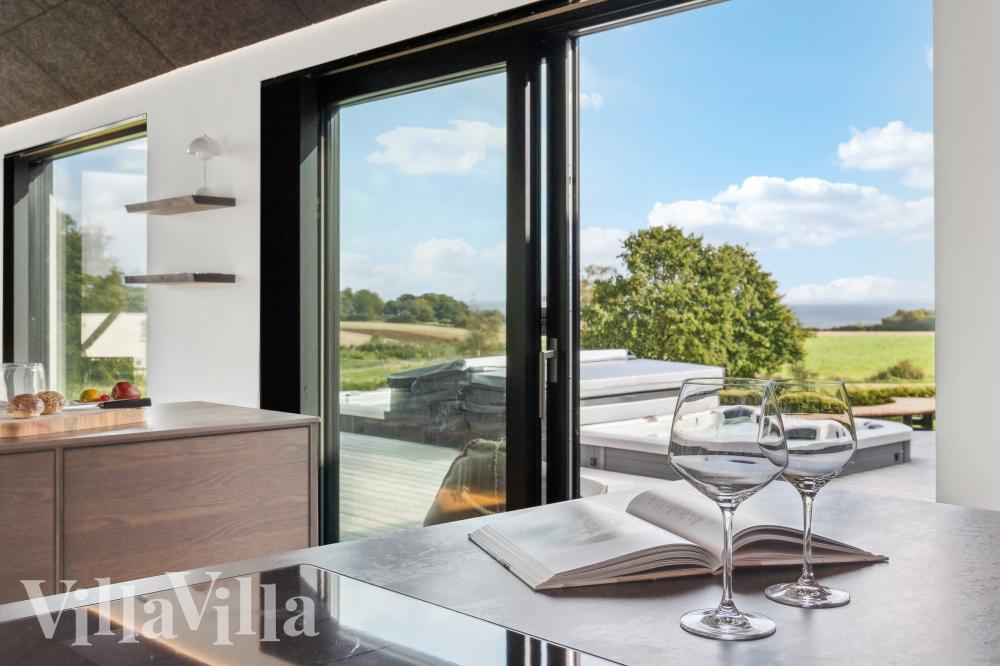 Gut ausgestattete Küche im Luxusferienhaus Nr. 992 in Südjütland.